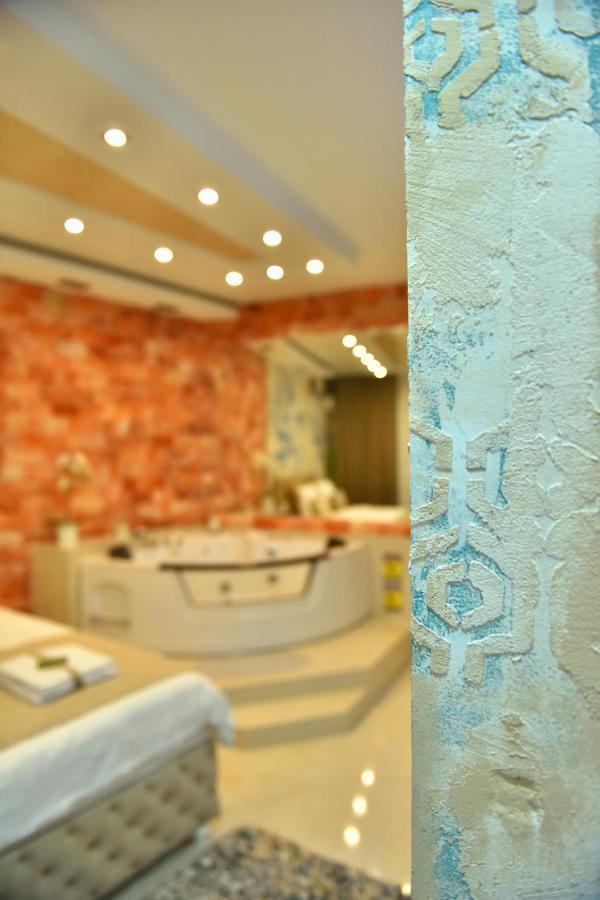 Design Apartment Premium Spa Lux 4 Star "Dubai" Completely Private Wellness & Spa Free Included Sauna & Jacuzzi & Salt Wall & Fire Place & 3D Ceilings & Business Wifi & Netflix & Keyless Code Entry & Full Smart App & Secure 2 Parking Place Ćuprija Zewnętrze zdjęcie