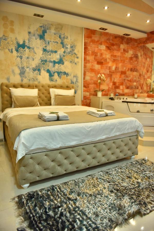 Design Apartment Premium Spa Lux 4 Star "Dubai" Completely Private Wellness & Spa Free Included Sauna & Jacuzzi & Salt Wall & Fire Place & 3D Ceilings & Business Wifi & Netflix & Keyless Code Entry & Full Smart App & Secure 2 Parking Place Ćuprija Zewnętrze zdjęcie