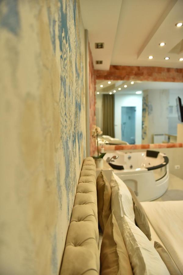 Design Apartment Premium Spa Lux 4 Star "Dubai" Completely Private Wellness & Spa Free Included Sauna & Jacuzzi & Salt Wall & Fire Place & 3D Ceilings & Business Wifi & Netflix & Keyless Code Entry & Full Smart App & Secure 2 Parking Place Ćuprija Zewnętrze zdjęcie